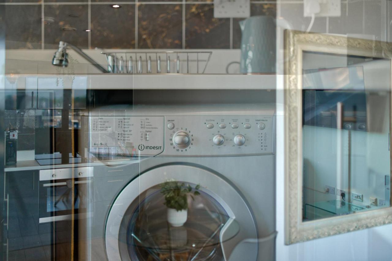 Sidemerseylivings - Central, Bright, And Convenient 2-Bedroom Apartment With Parking Liverpool Exterior foto